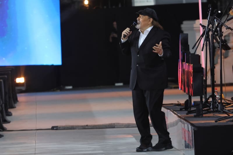 El cantante estuvo presente en la Gala del Festival de Viña 2025.