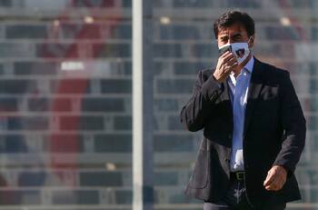 Gustavo Quinteros probará nueva variante de esquema en Colo Colo en el duelo ante La Serena