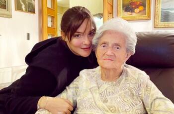 "Te sigo sintiendo": Kel Calderón recordó con sensible mensaje el aniversario de la partida de su abuela, Eliana de la Fuente