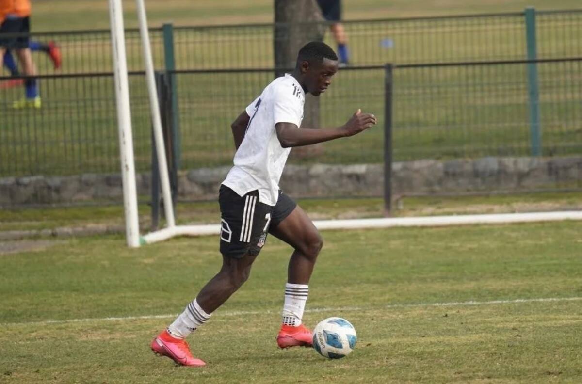 ¿Colo Colo lo contemplará para el primer equipo? El delantero colombiano que brilla en la sub-17 alba