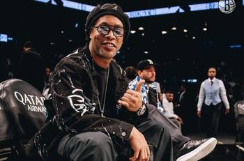 VIDEO | ¿Y Brasil? Ronaldinho es captado en la NBA a la misma hora que jugaba la Verdeamarelha