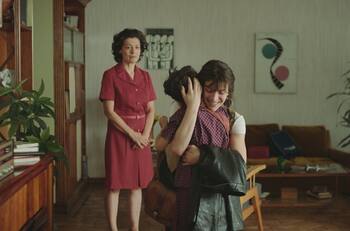 Mega y Amazon Prime fijan el estreno de "Isabel”, protagonizada por Daniela Ramírez