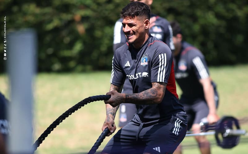 entrenando en Colo Colo. (Foto: Colo Colo)