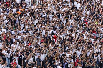 Tragedia Superclásica: murió hincha de Colo Colo que cayó en el Estadio Monumental