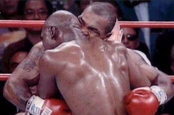 ¿Podrá derrotarlo esta vez? Mike Tyson y Evander Holyfield acuerdan una tercera pelea