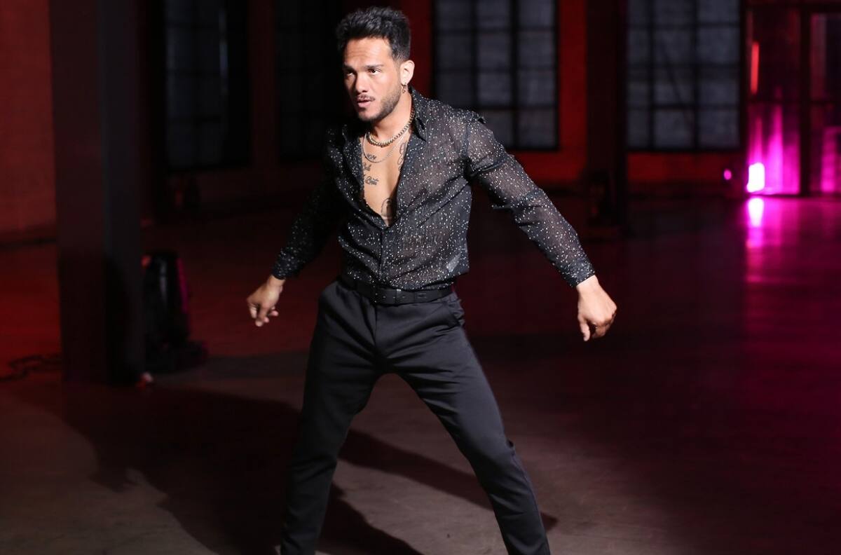 No va: Canal 13 decidió suspender a Iván Cabrera de "Aquí Se Baila" tras acusaciones de maltrato y violación