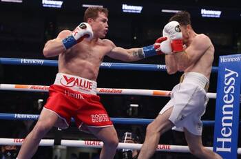"Canelo" Álvarez venció a Callum Smith y ratificó que es el mejor en libra por libra