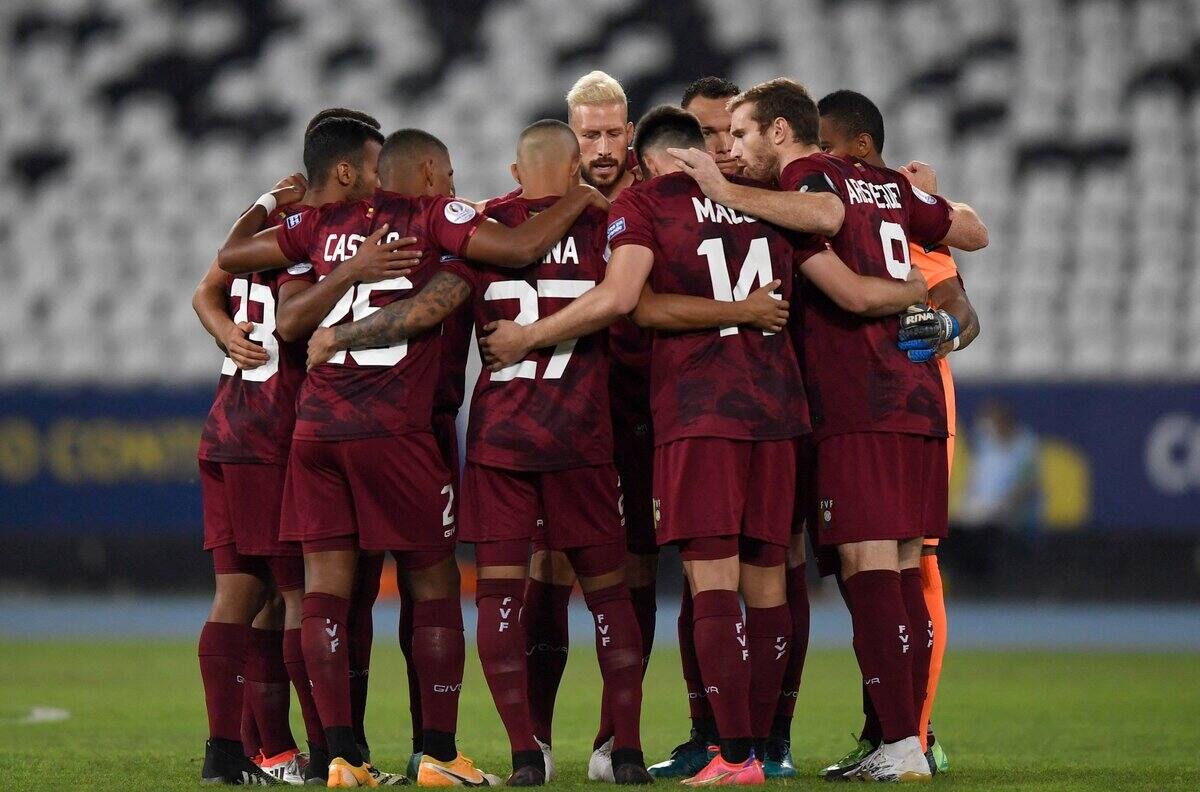 Venezuela tiene dos bajas importantes para enfrentar a La Roja y nominó nuevos jugadores