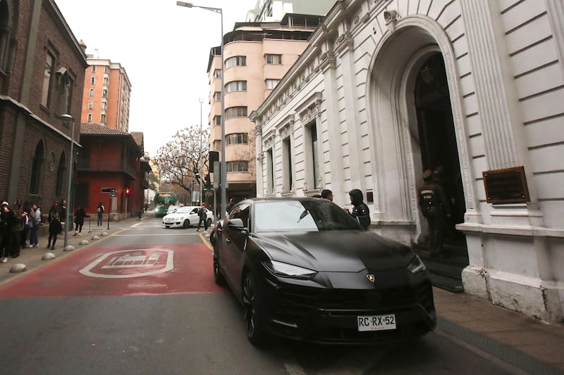 Santiago, 5 de septiembre de 2023
Voceria por la detencion del cantante urbano Cris MJ en la primera comisaria de Santiago.
Jonnathan Oyarzun/Aton Chile