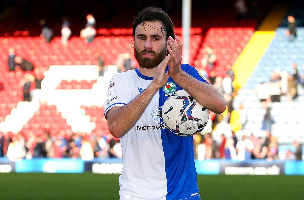 DT de Blackburn no para de elogiar a Ben Brereton: "Es un chico brillante, seguirá poniéndose la camiseta y dándolo todo"