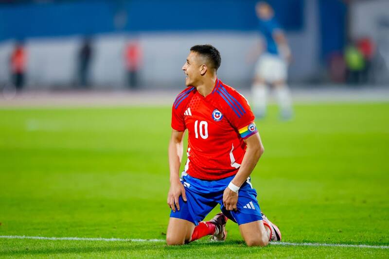 publicó una historia en Instagram que hizo levantar la ceja a muchos hinchas de La Roja. Foto: Agencia Aton.