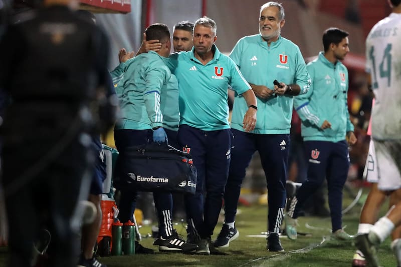 El entrenador de Universidad de Chile, Gustavo Alvarez.