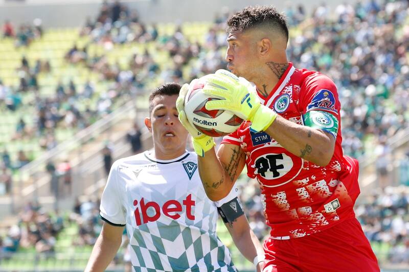 jugando por Deportes Puerto Montt.