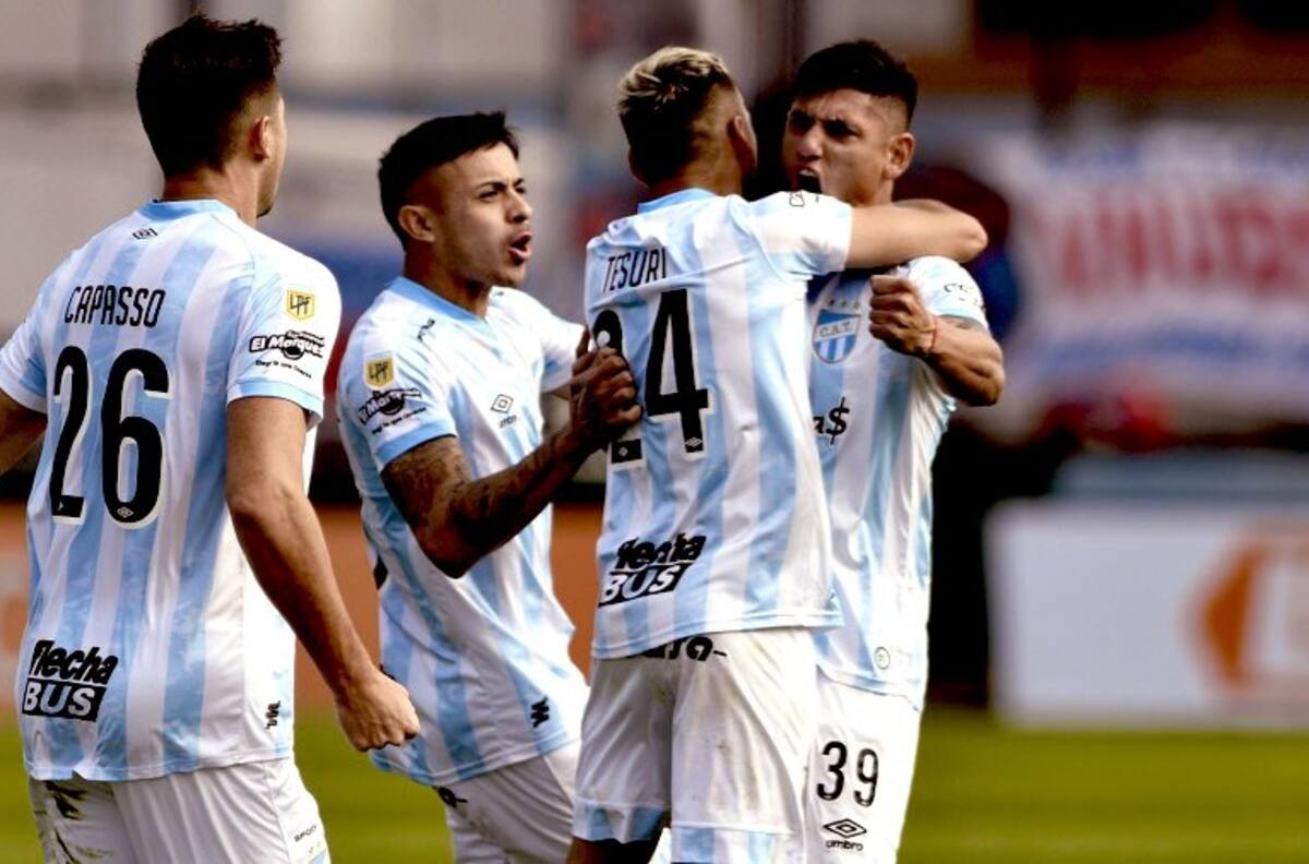 VIDEO | El gol récord en el fútbol argentino que está dando la vuelta al mundo