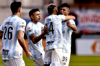 VIDEO | El gol récord en el fútbol argentino que está dando la vuelta al mundo