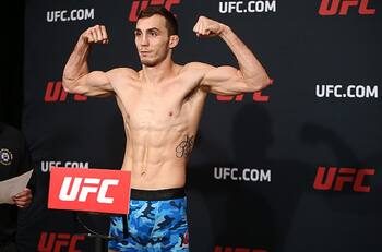 Exluchador de UFC acusó ser arrestado por "motivos raciales" tras orinar y golpear a un guardia en un casino