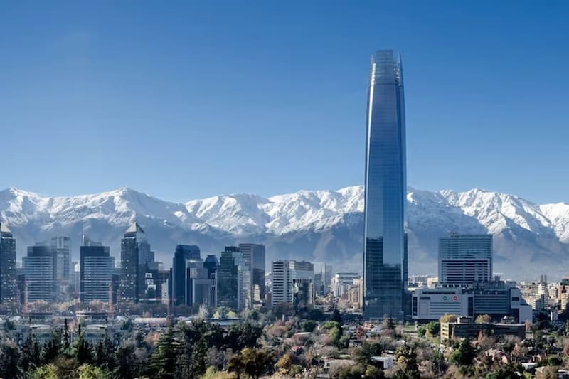 Según la CEPAL, Chile crecería más que América Latina en lo que resta del año, pero tendría una cifra menor para 2025.