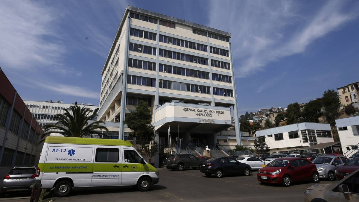 El peor momento de la pandemia: Colapsó morgue de Hospital Carlos Van Buren de Valparaíso