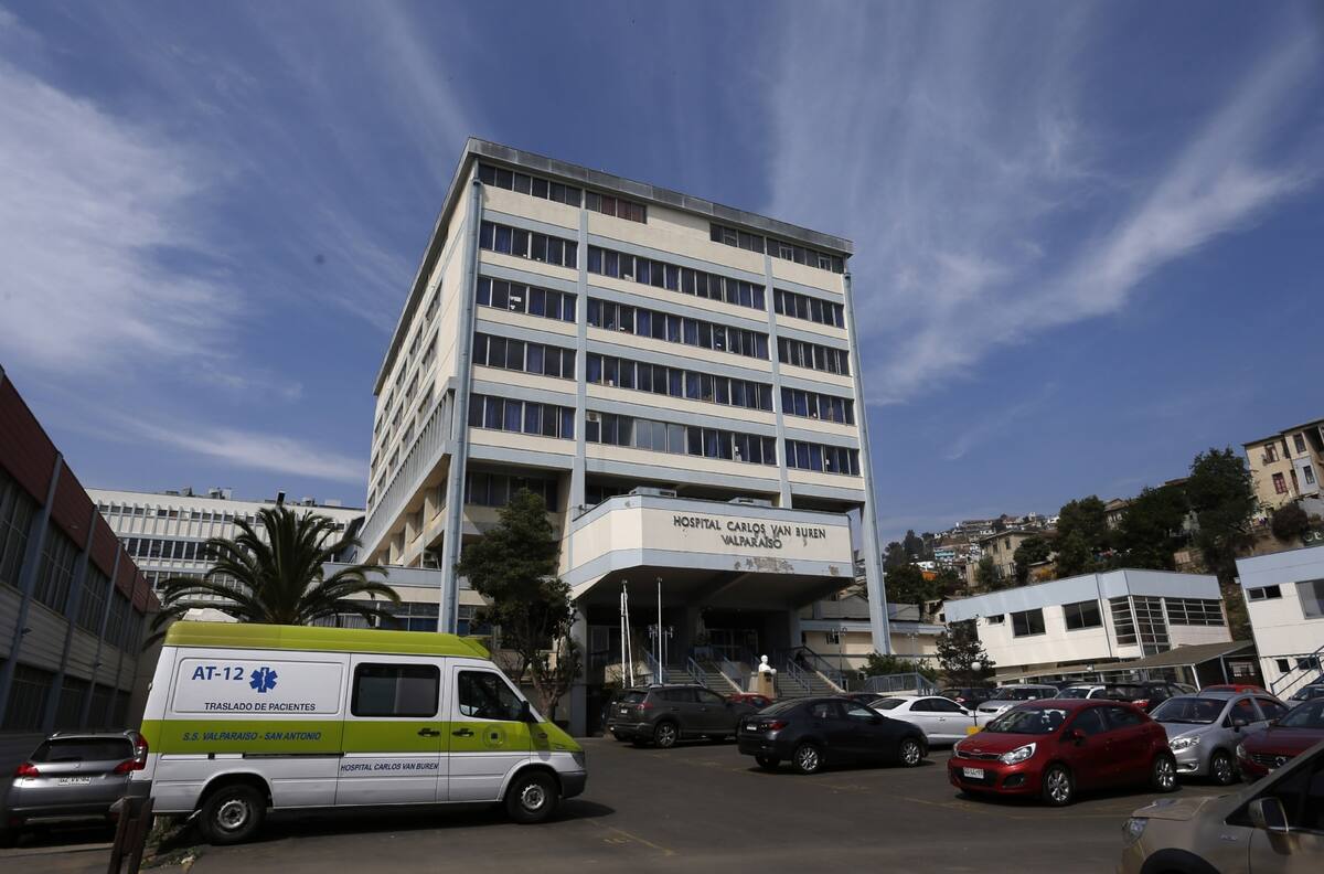 El peor momento de la pandemia: Colapsó morgue de Hospital Carlos Van Buren de Valparaíso