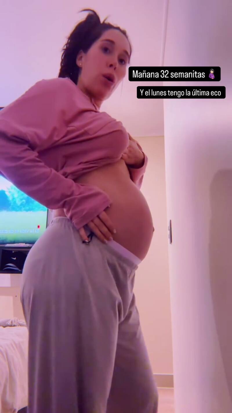 Su opinión constó de unos divertidos reclamos frente al celular.