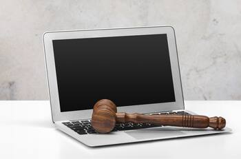 Celulares, computadores y televisores: Remate online subastará encomiendas no entregadas