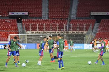 La U es un hospital: titular ante Palestino se lesiona y estará varias semanas fuera