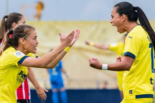 La goleadora histórica de La Roja festeja su primer gol de la temporada con el Villarreal, en el triunfo por 3-0 sobre Athletic de Bilbao. Foto: Villarreal.