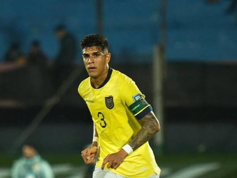 vuelve a la titularidad en Ecuador frente a La Roja. Foto: Instagram selección Ecuador.