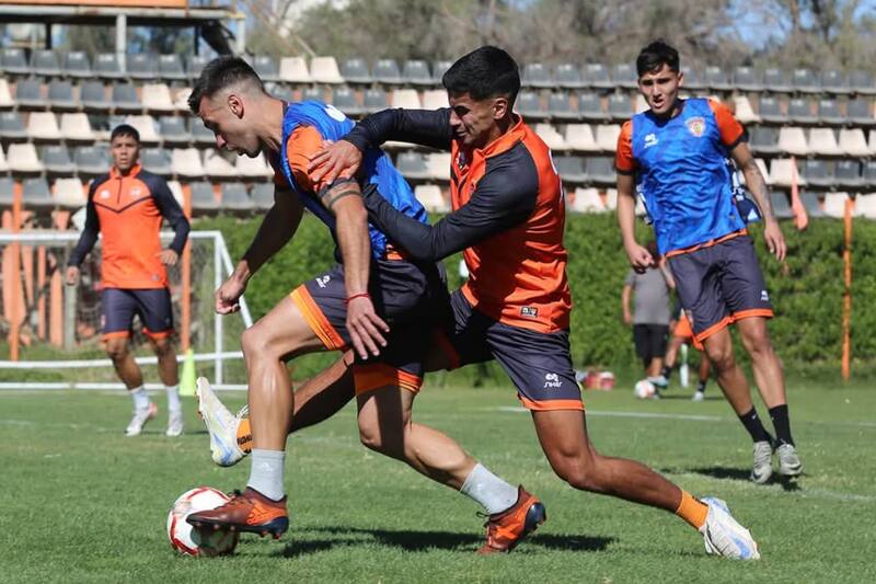 irá a la carga por un defensa central y un centrodelantero para cerrar su plantel. (Foto: @Cobreloa_SADP)