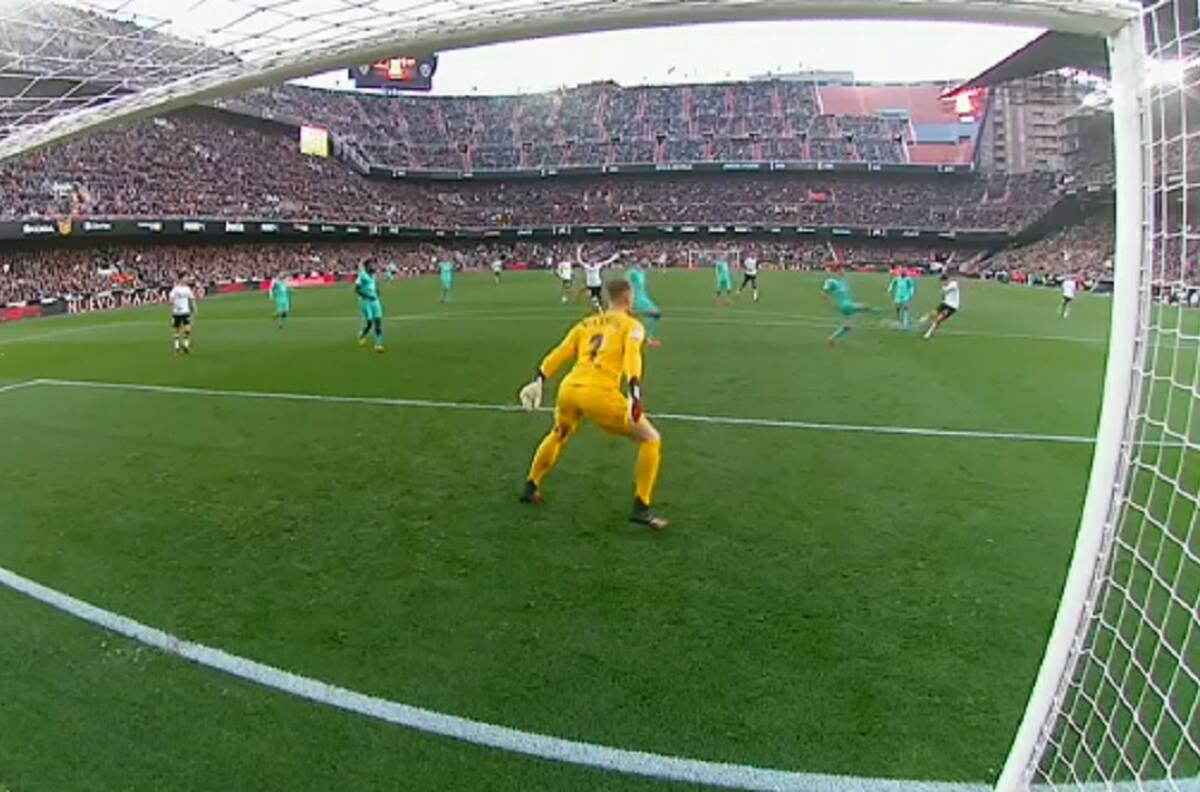Este fue el golazo de Maxi Gómez que sepultó a Barcelona