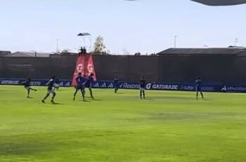 VIDEO: Hijo menor de Moisés Villarroel le anotó un golazo a la U jugando por Santiago Wanderers