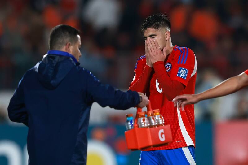 Thomas Galdames la pasó muy mal ante Brasil.