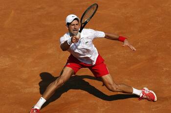 Novak Djokovic venció sin problemas a Salvatore Caruso y se instaló en octavos de final del Masters de Roma