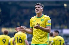 VIDEO | ¡No le perdonan su “traición”! Se viralizó ofensivo cántico de hinchas del Norwich contra Marcelino Núñez