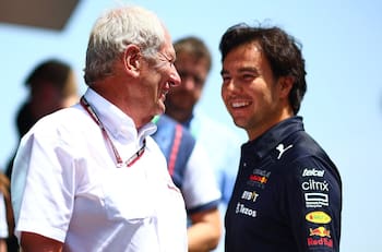 Helmut Marko defiende a Checo Pérez y aclara todo sobre la supuesta reducción salarial