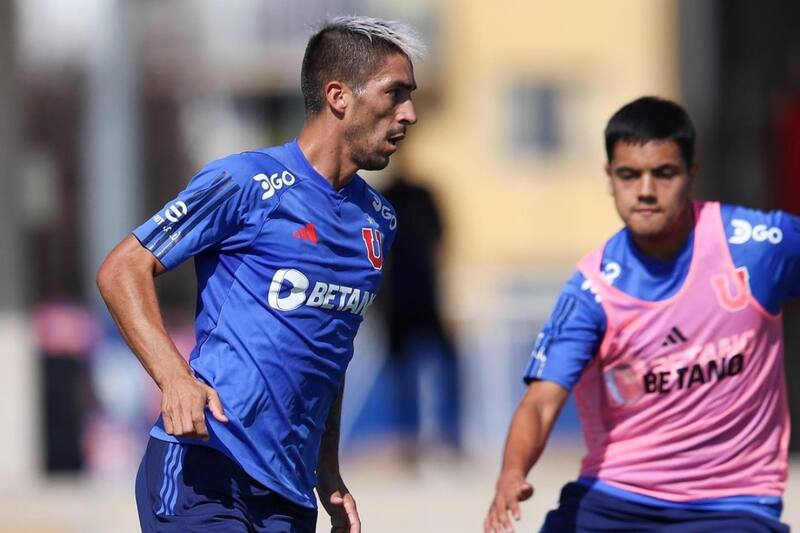 La U castigó a Leandro Fernández. Foto: Prensa Universidad de Chile.