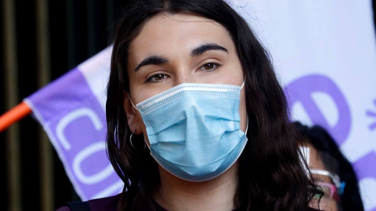 Emilia Schneider: la primera mujer trans en ser electa diputada en la historia de Chile