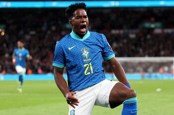 Calmó las aguas: Romario rechazó la comparación con Endrick