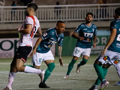 Santiago Wanderers logra valioso triunfo ante Curicó Unido y sube al tercer lugar de la Primera B