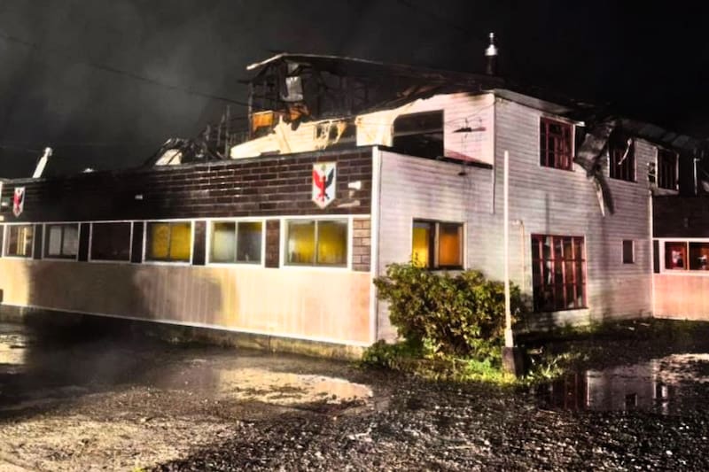 El Bicentenario de Alerce cerrará luego de verse afectado por el siniestro y un robo. Créditos: Soy Chile.