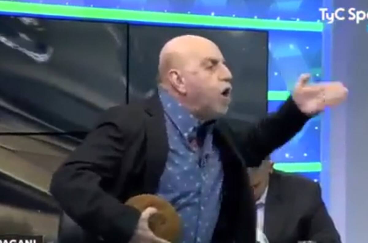 Una locura: Pagani pide prisión a todos los que defienden a Bielsa tras regalar un gol en el Leeds