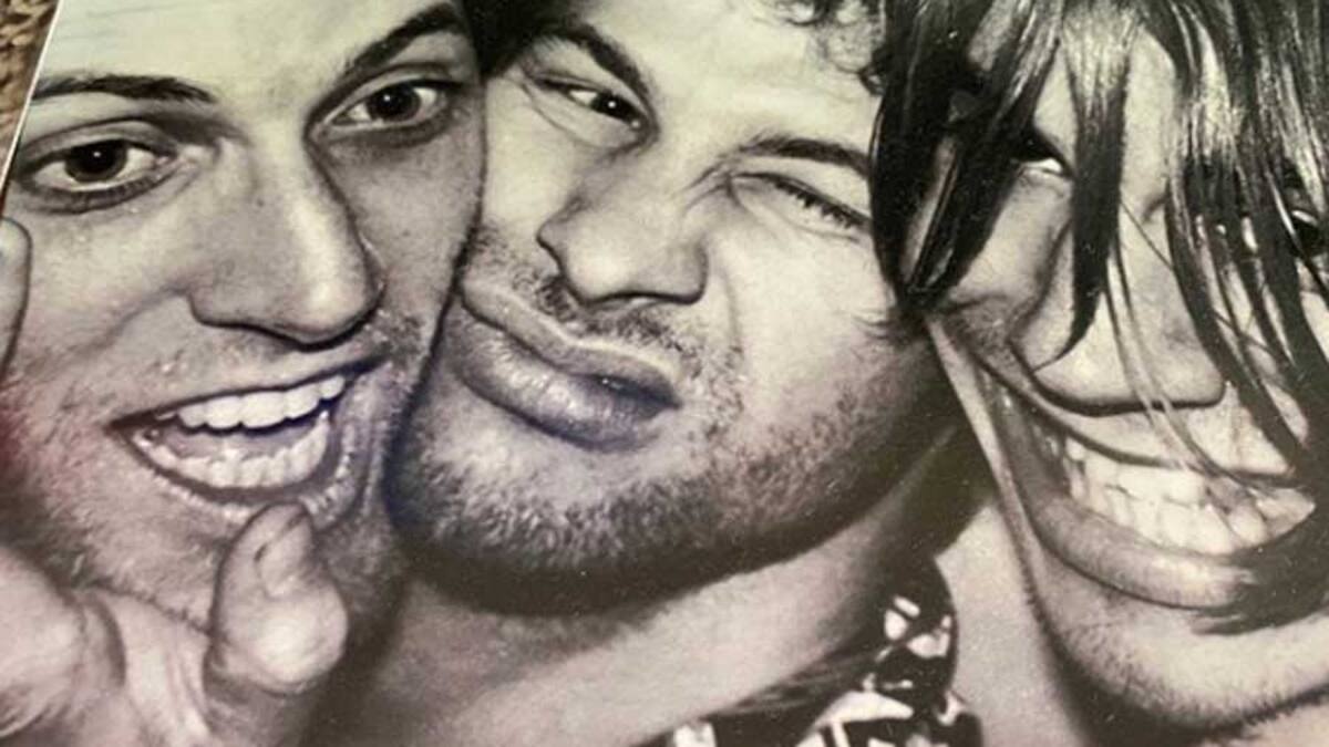 Red Hot Chili Peppers lamenta la muerte de ex guitarrista