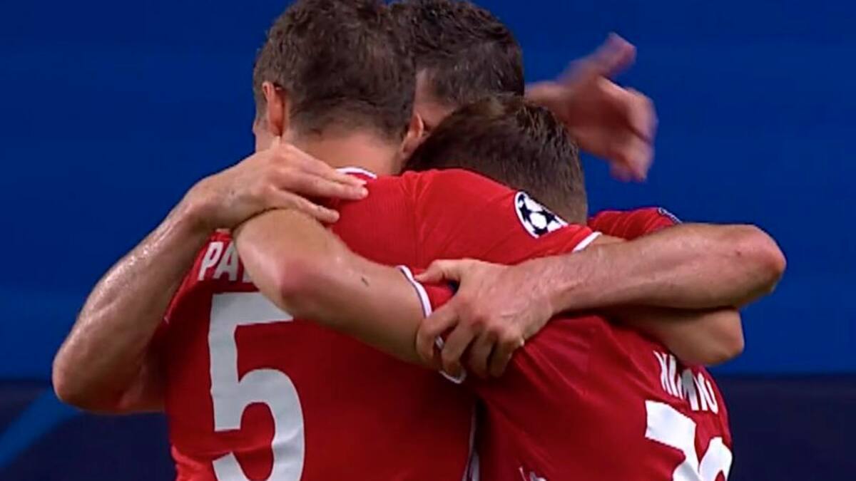 Apareció el goleador: Robert Lewandowski cerró el triunfo sobre Lyon con este gol