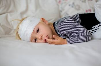 Conmoción cerebral en niños: Esto es lo que recomienda hacer Harvard si tu hijo sufre de una