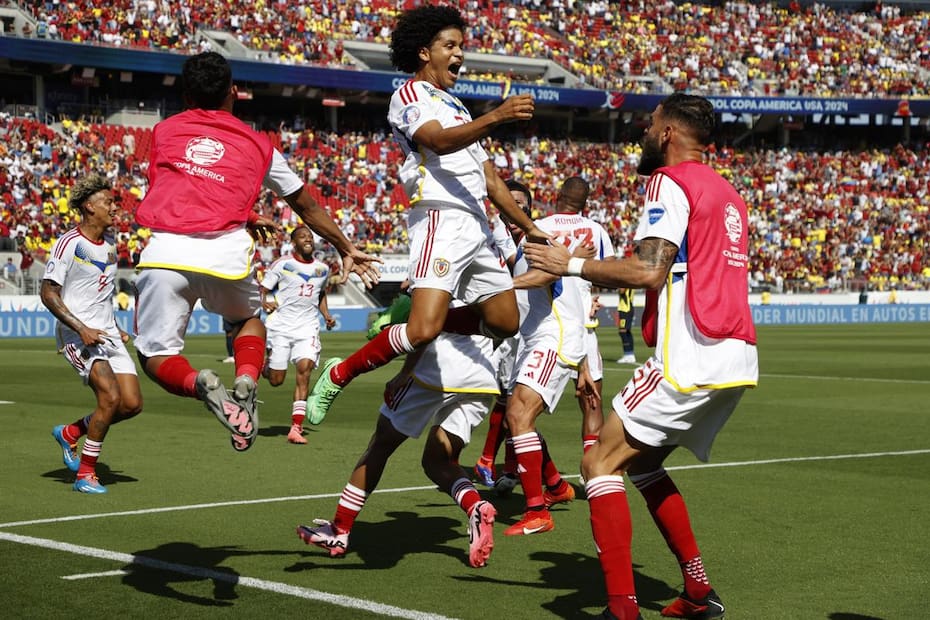 Eduard Bello fue el gran héroe en el triunfo ante Ecuador.