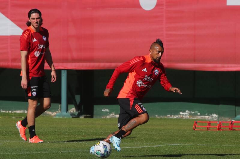 entrenando en La Roja. Foto: Agencia Aton.