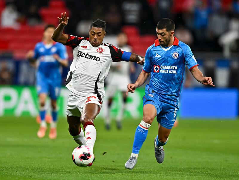 Cruz Azul y Flamengo se midieron este miércoles. Foto: EFE.