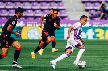 Valladolid de Fabián Orellana pierde y se hunde en la tabla de La Liga en España