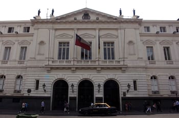 Elecciones Municipales 2024: ¿Quiénes son los candidatos a alcalde en la comuna de Santiago?