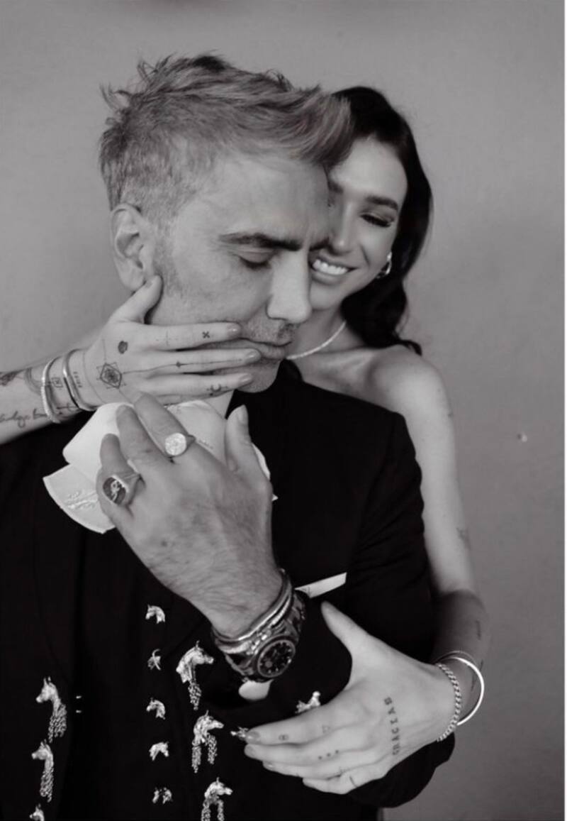 El cantante presume su amor